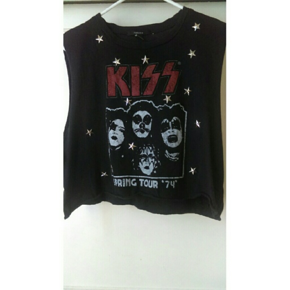 Forever 21 kiss crop tol