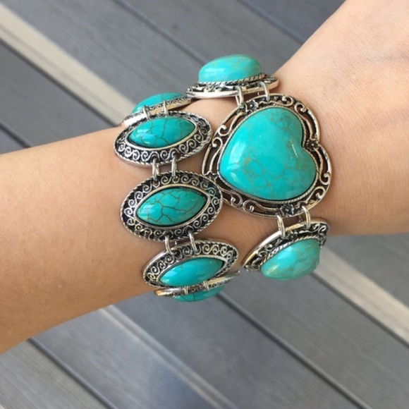 LAST ONE! 💕HP💕Turquoise Heart Bracelet - Picture 3 of 3