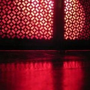 Meet your Posher, Lora