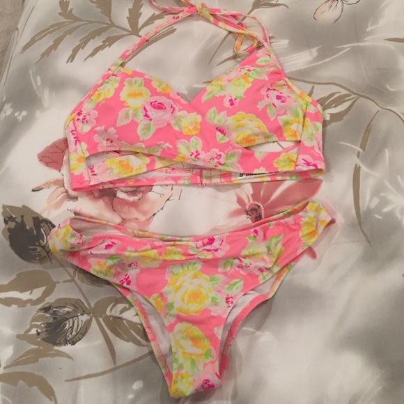 Victoria Secret wrap halter and cheeky bikini