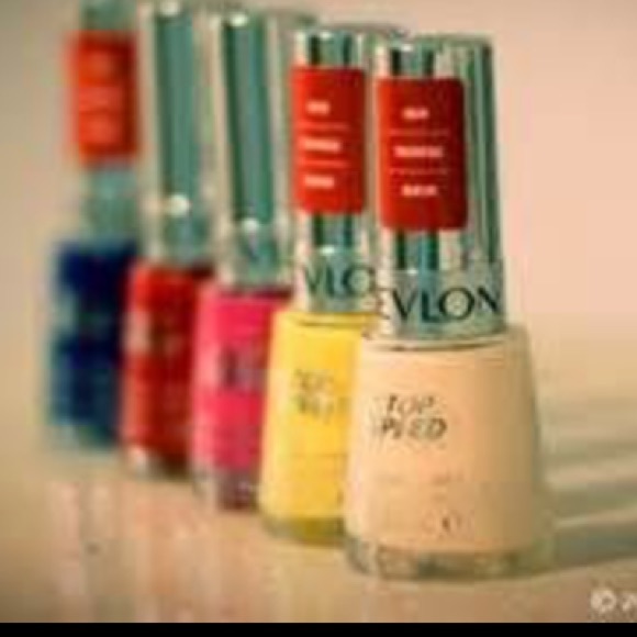 ☀️☀️☀️LAST ONE☀️☀️☀️ Logo stud earring - Picture 3 of 3