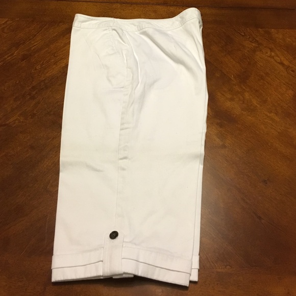 Capri pants