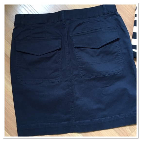NWT Brooks Brothers navy skirt - Picture 3 of 4