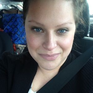 Meet your Posher, Lisa