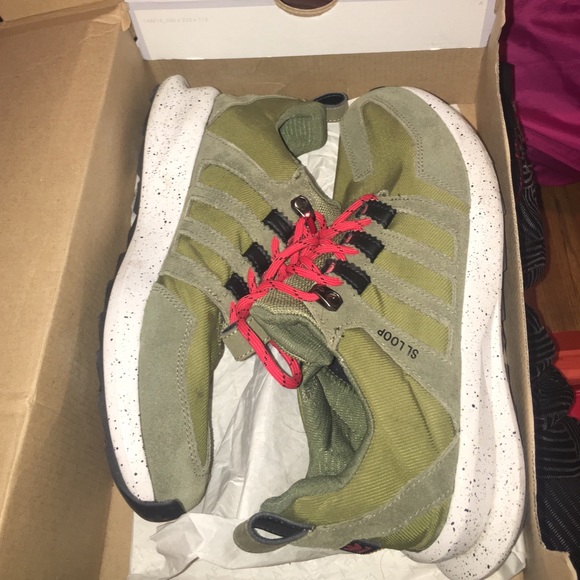 ADIDAS sneakers very cute and rare to see 😍😍