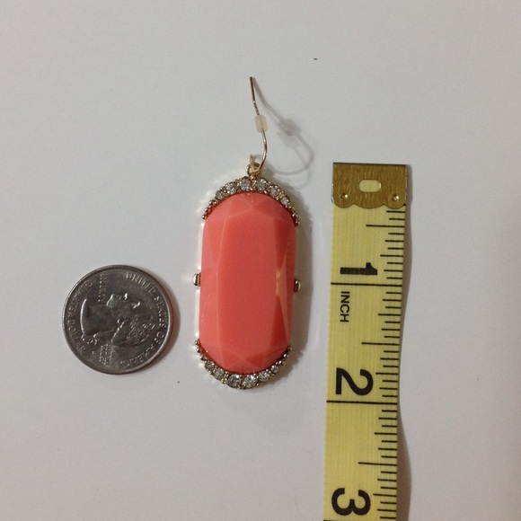 ⚡$10 Closet Sale⚡ Take Me To The Beach" Earrings - Picture 4 of 4