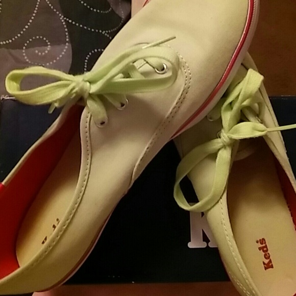 Keds - Picture 1 of 3