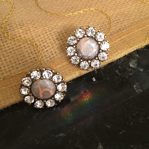 Shimmer rhinestone post earrings - Picture 3 of 4