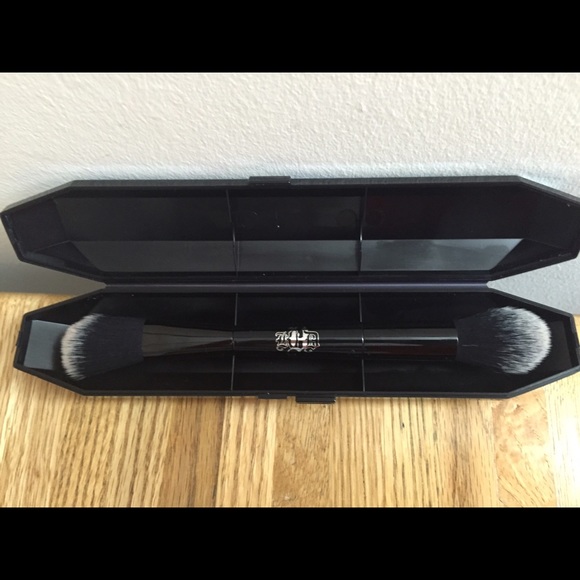 Kat Von D Contour Brush for Face