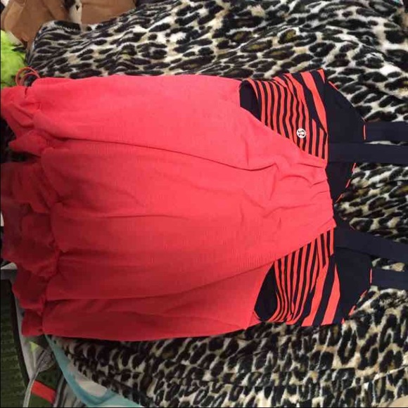 Lululemon tank - Picture 2 of 2