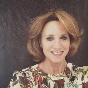 Meet your Posher, Leslie