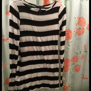 LONG SLEEVE BLACK/WHITE STRIPE TEE