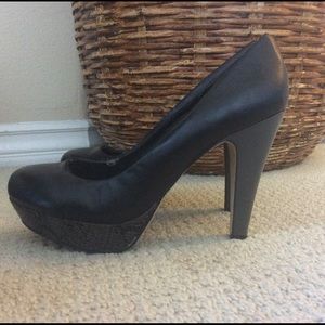 Madden girl black and grey snakeskin platform heel
