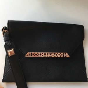 New Stella & Dot wristlet Black with gold accents!