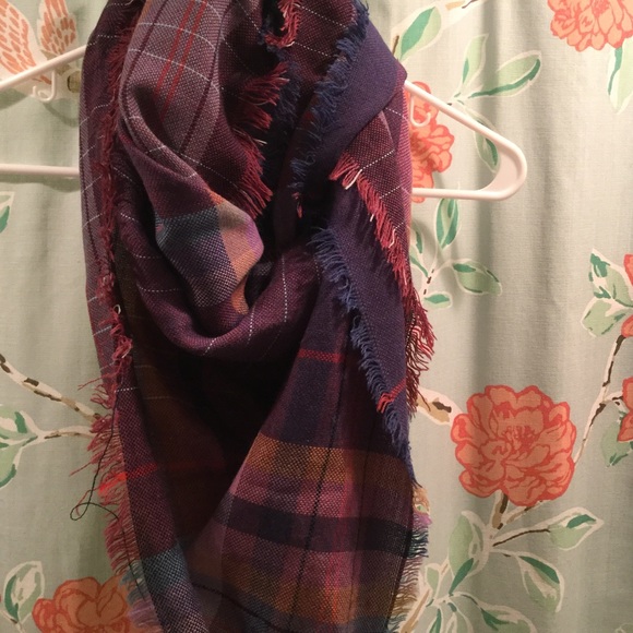 OVERSIZED PURPLE PINK PLAID SCARF SHAWL