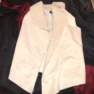 Cute white cardigan ❕❕