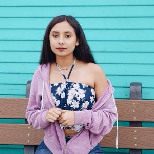 Meet your Posher, Chanel