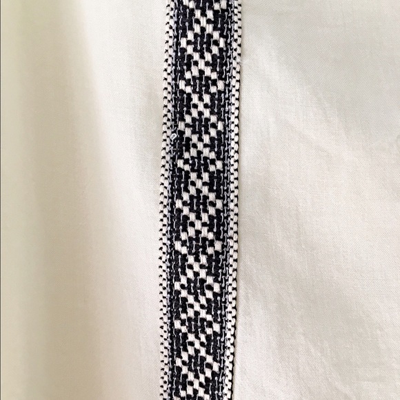 Stunning! Ivory embroidered fully lined dress👠 - Picture 3 of 3