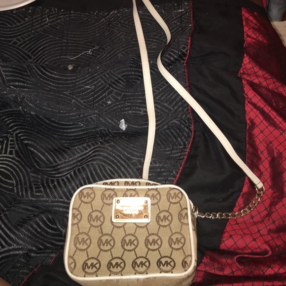 Small Michael Kors shoulder bag💓