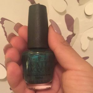 Opi Austin-Tatious turquoise nail polish 💅🏼