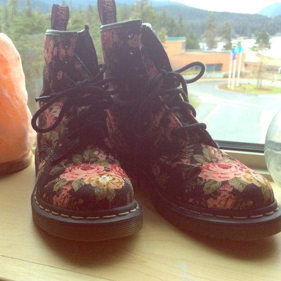 Dr. Martens flower