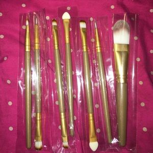 •Cleaning out Sale• Willtoo Makeup Brushes