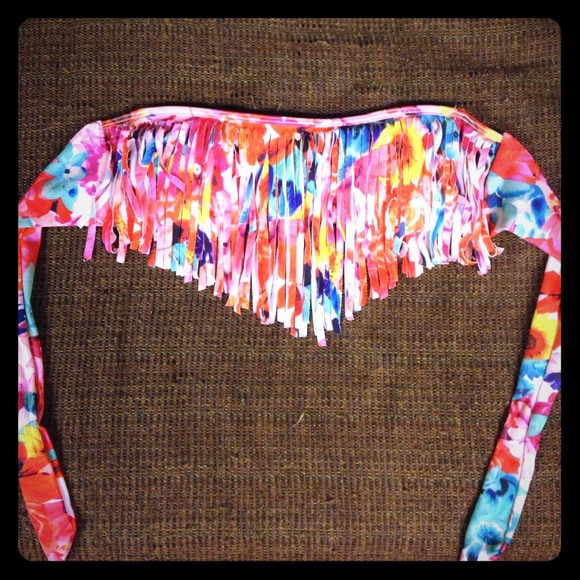 Bandeau bikini top