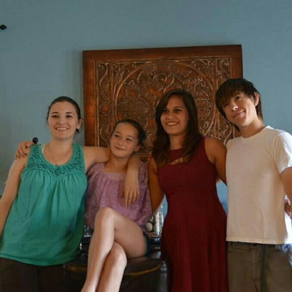 Meet your Posher, Kirsten - Picture 3 of 4