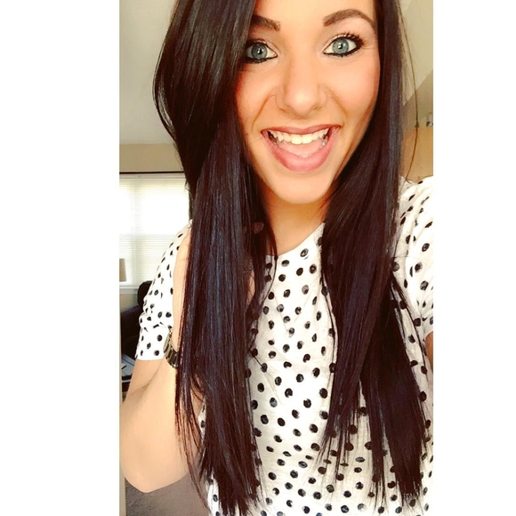 Meet your Posher, Brooke - Picture 1 of 1