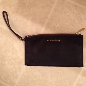 Michael kors hand pouch