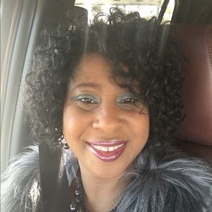 Meet your Posher, Hope