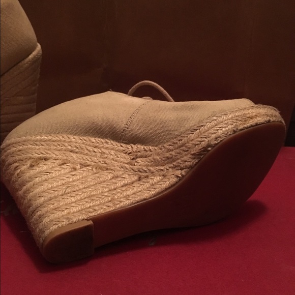 Khaki Canvas Wedge Heel - Picture 4 of 4