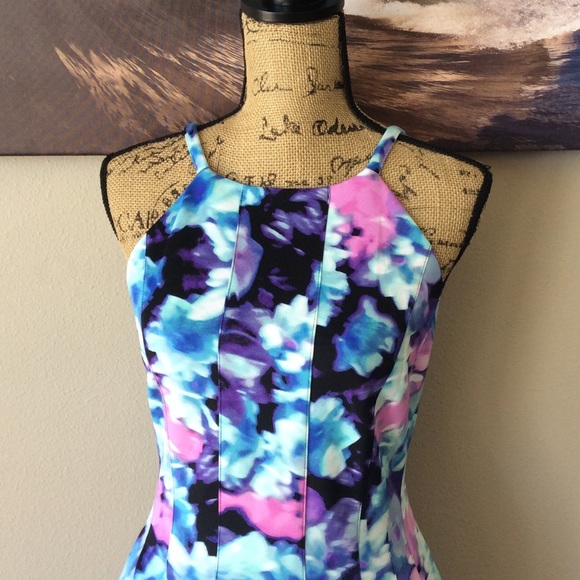 🆕 VINCE CAMUTO Dress - Picture 2 of 4