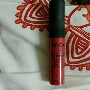 Nyx Soft Matte Lip Cream in Amsterdam