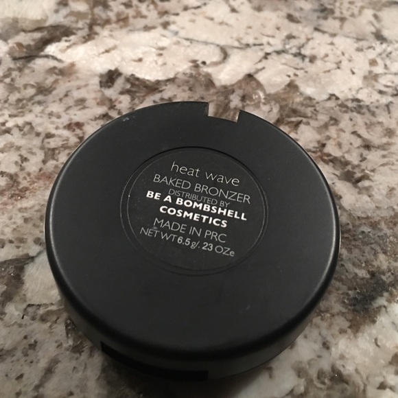 Bombshell Bronzer - Picture 2 of 2