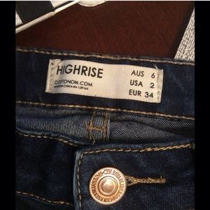 High-waisted skinny jeans (Cotton On)