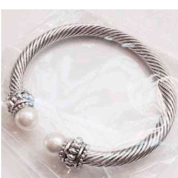 Silver Pearl Cable Bracelet - Picture 2 of 2