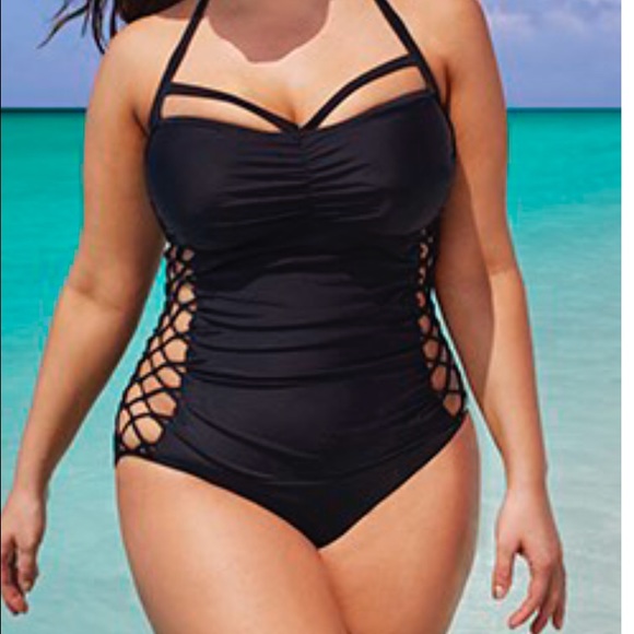 NWT Sexy Cut-out Underwire One Piece Swimsuit