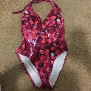 One piece swim suit