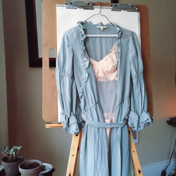 Vintage intimates 🌹🍒 Blue robe