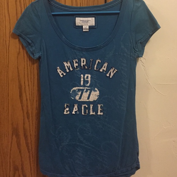Short sleeve t shirt. Blue. AEO brand. Like new