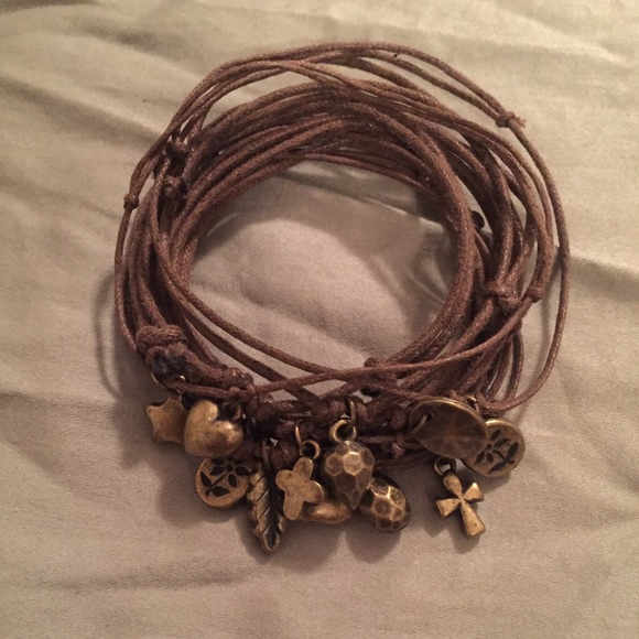 Adjustable charm bracelets