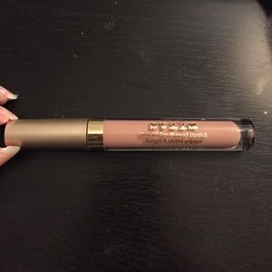 stila stay all day liquid lipstick in Carmello