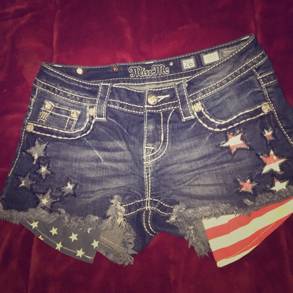 Miss Me shorts size 26
