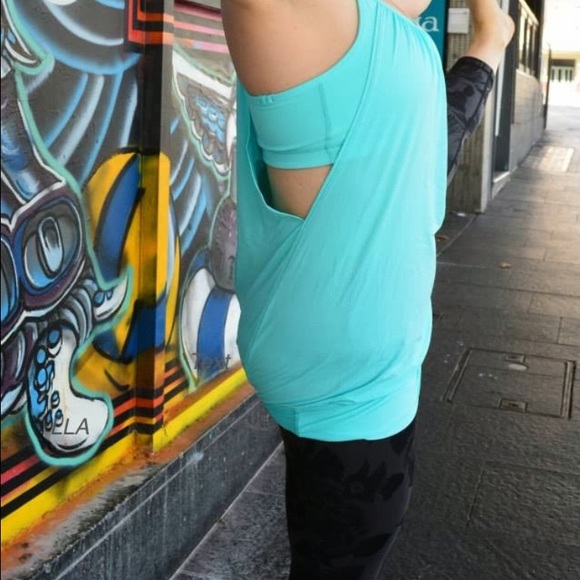 Lulu Lemon angle blue turbo tank