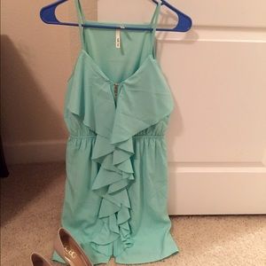 Francesca's light green zip dress