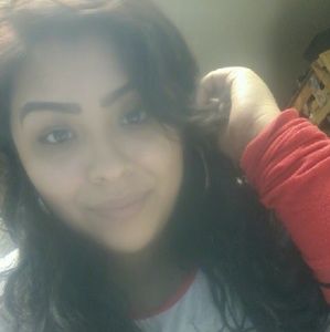 Meet your Posher, Noemi