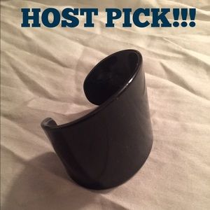 ⭕️Price Drop!⭕️ Resin cuff bracelet