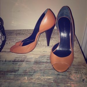 *Brand New * Tommy Hilfiger Sandals