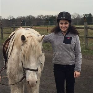 Meet your Posher, Beyza